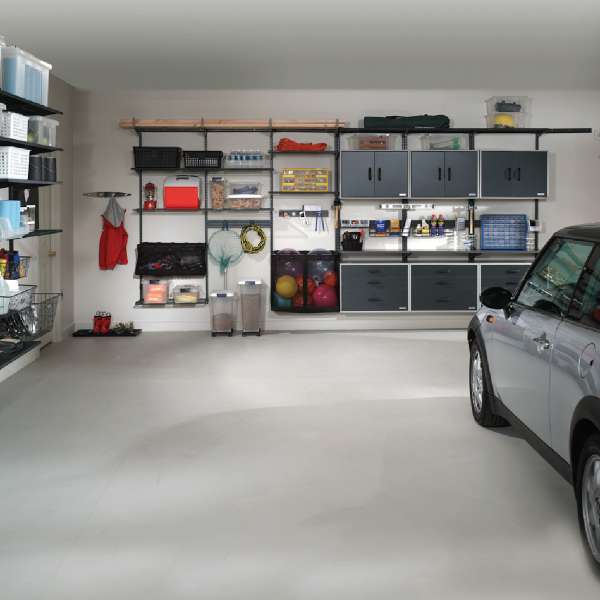 Free up space in your garage with our thorough cleaning service. We’ll clear out the mess, sweep away debris, and leave your garage ready for storage, parking, or even a new hobby station.